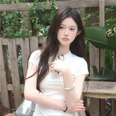 月半爱丽丝